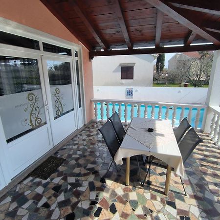 Apartments Kimm Πόρετς Εξωτερικό φωτογραφία