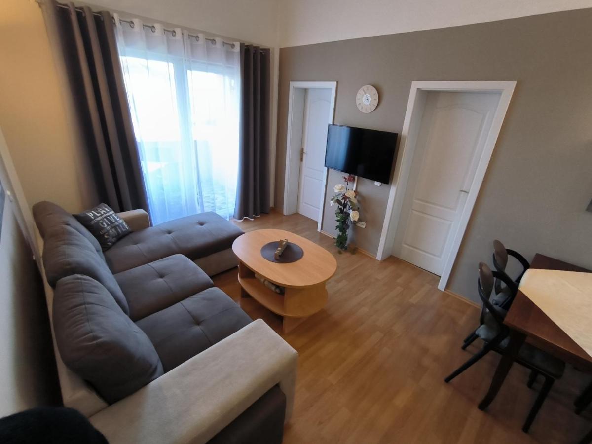 Apartments Kimm Πόρετς Εξωτερικό φωτογραφία