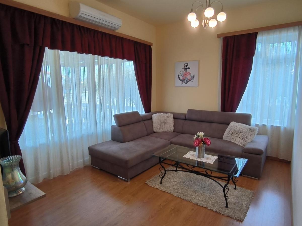 Apartments Kimm Πόρετς Εξωτερικό φωτογραφία
