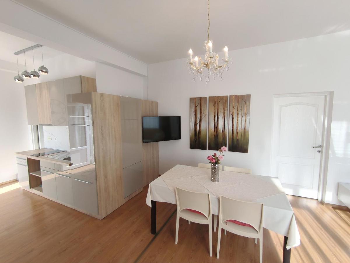 Apartments Kimm Πόρετς Εξωτερικό φωτογραφία