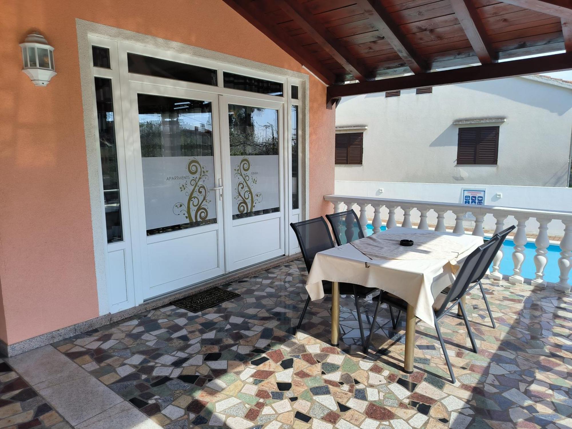 Apartments Kimm Πόρετς Εξωτερικό φωτογραφία