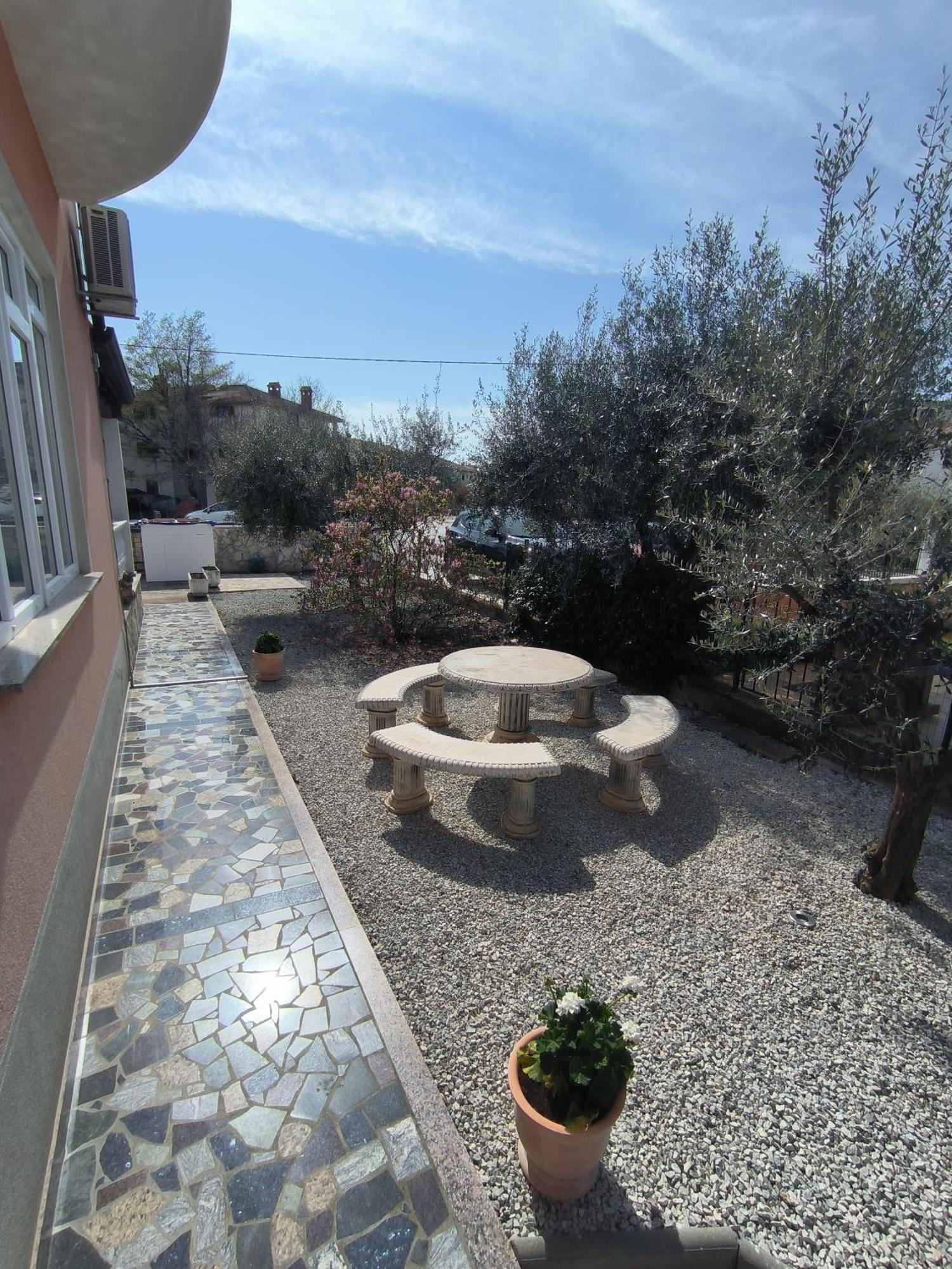 Apartments Kimm Πόρετς Εξωτερικό φωτογραφία