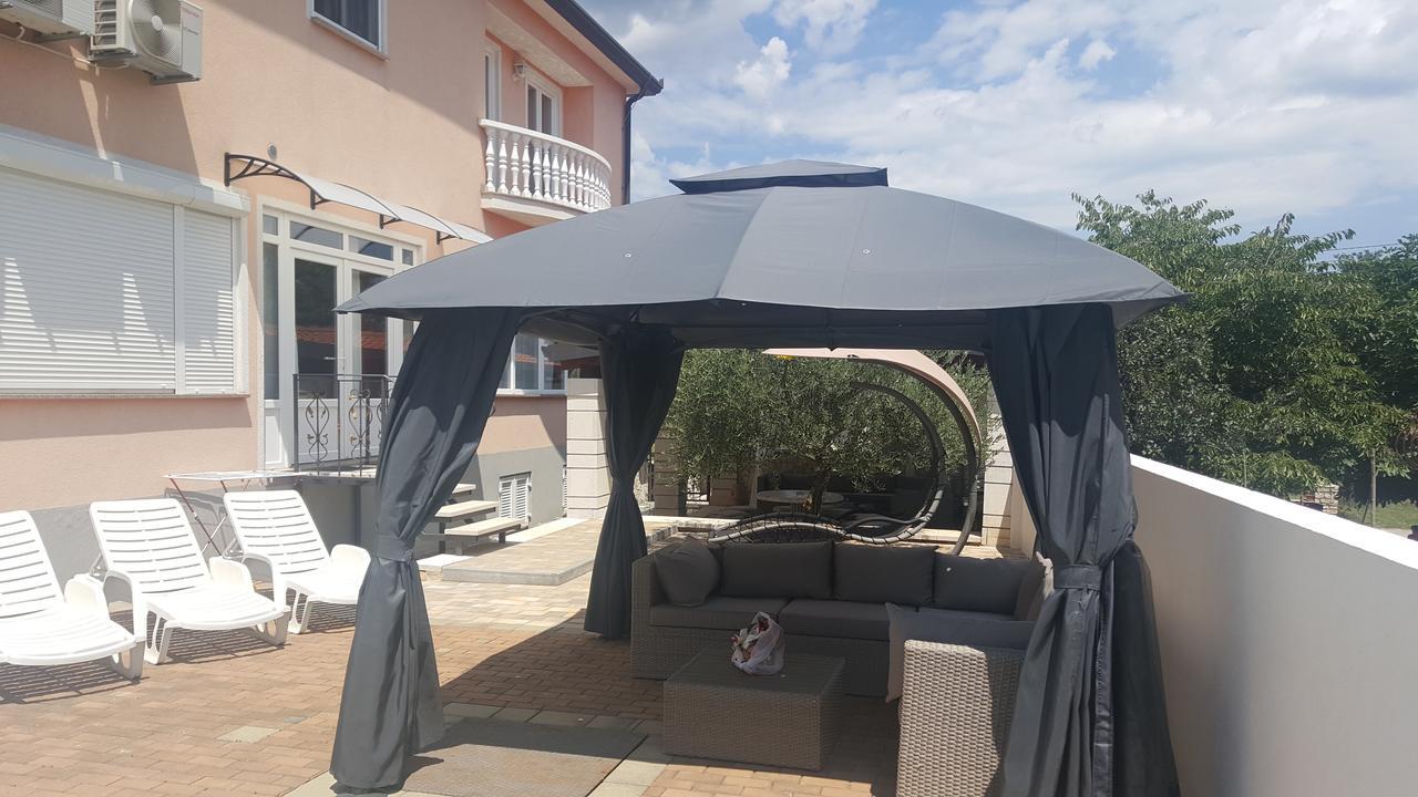 Apartments Kimm Πόρετς Εξωτερικό φωτογραφία
