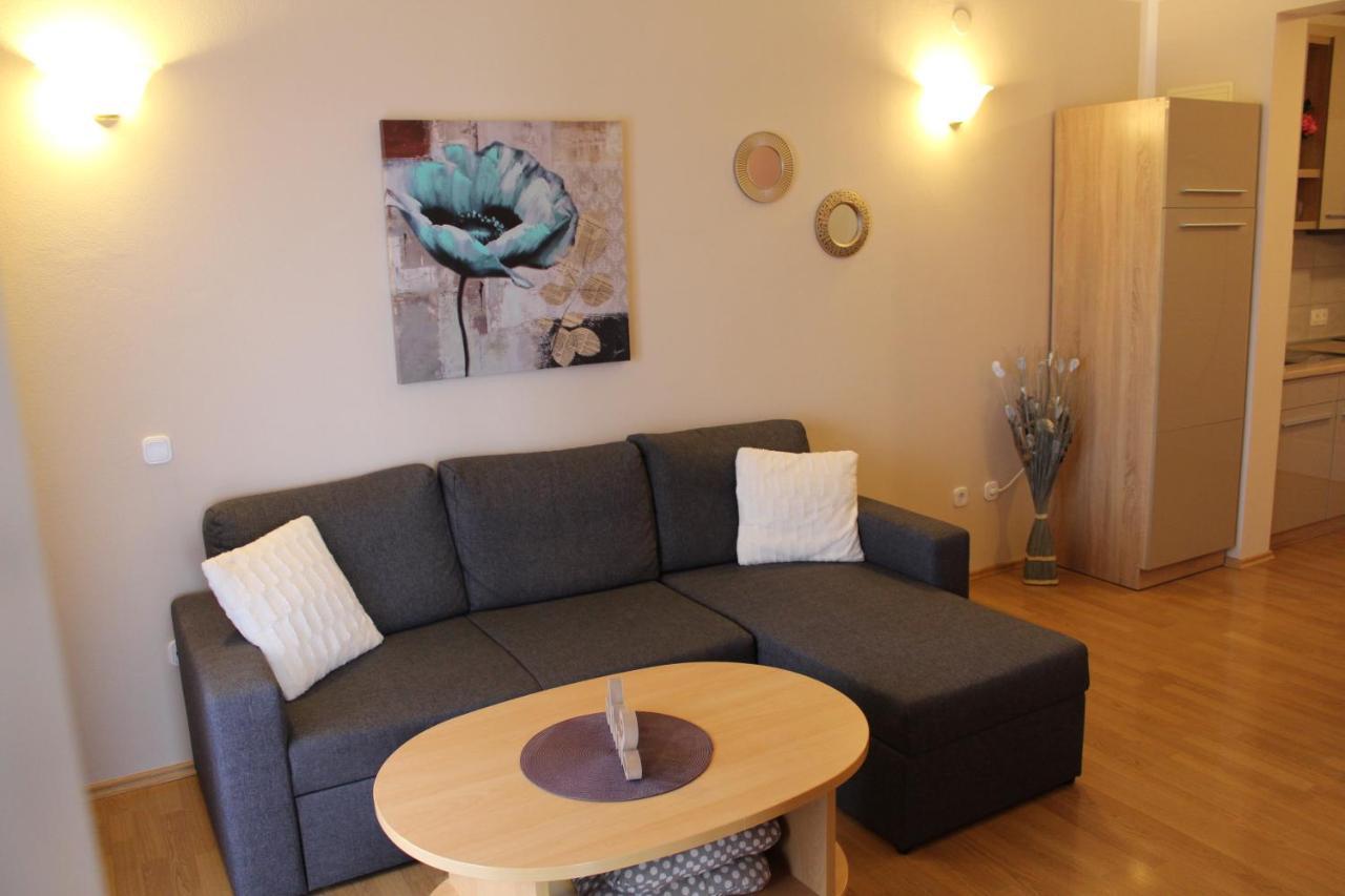 Apartments Kimm Πόρετς Εξωτερικό φωτογραφία