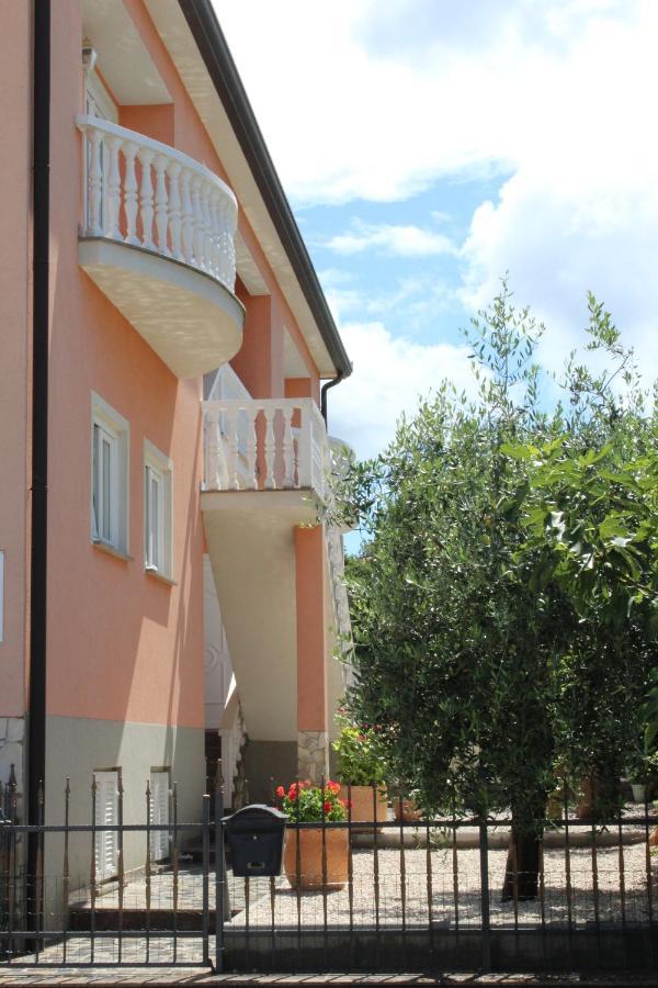 Apartments Kimm Πόρετς Εξωτερικό φωτογραφία