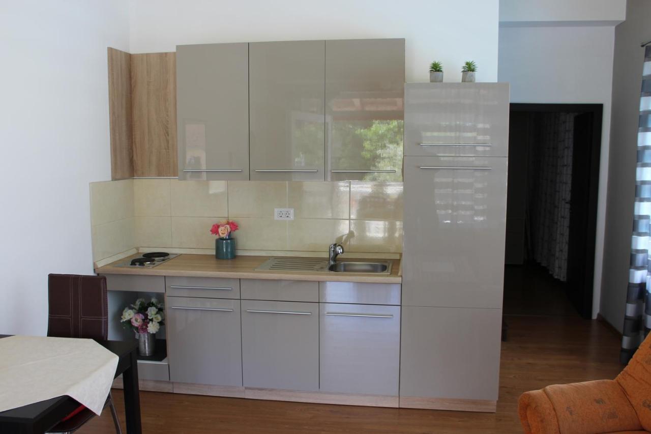 Apartments Kimm Πόρετς Εξωτερικό φωτογραφία